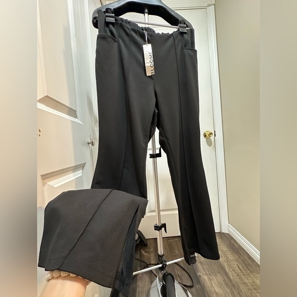 Bloomchic Plus Size Plain Pleated Elastic Waist High Rise Pants - Picture 5 of 7